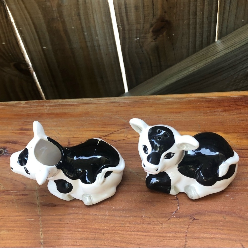 Pepper Shaker & Toothpick Holder, Ceramic Cows